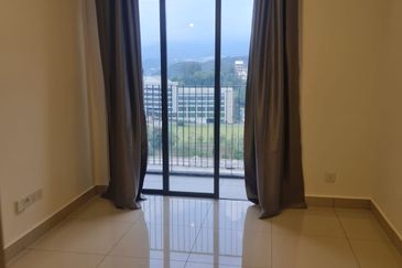 Henna Residence @ The Quartz