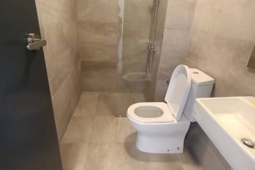 Henna Residence @ The Quartz