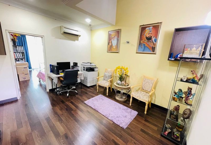 Lake View 2.5 Storey Super Link Terrace CYPRUS USJ Heights Subang Jaya for sale 