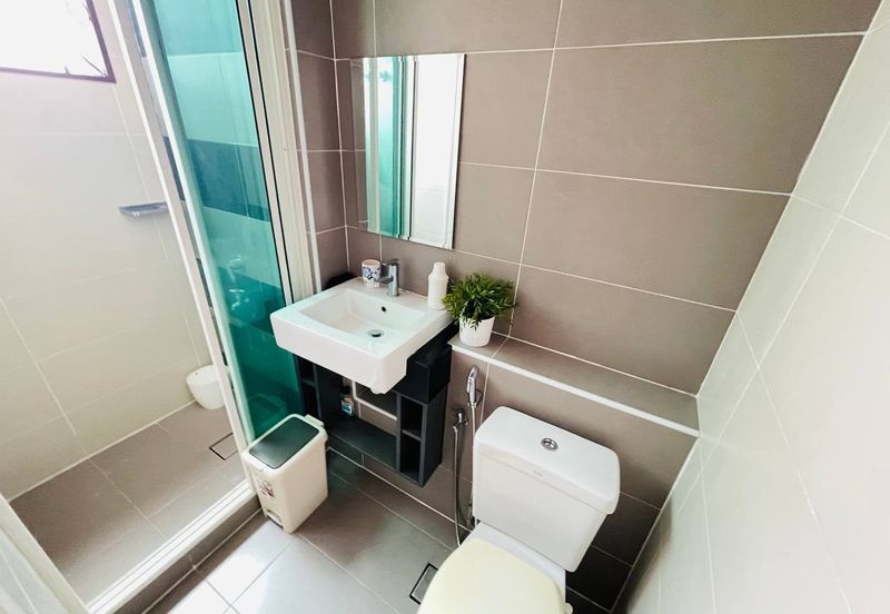 Lake View 2.5 Storey Super Link Terrace CYPRUS USJ Heights Subang Jaya for sale 