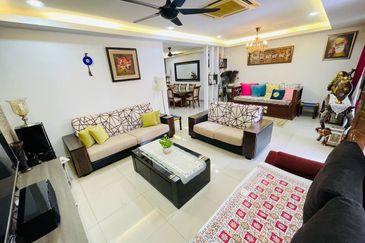 Lake View 2.5 Storey Super Link Terrace CYPRUS USJ Heights Subang Jaya for sale 