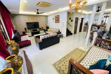 Lake View 2.5 Storey Super Link Terrace CYPRUS USJ Heights Subang Jaya for sale 