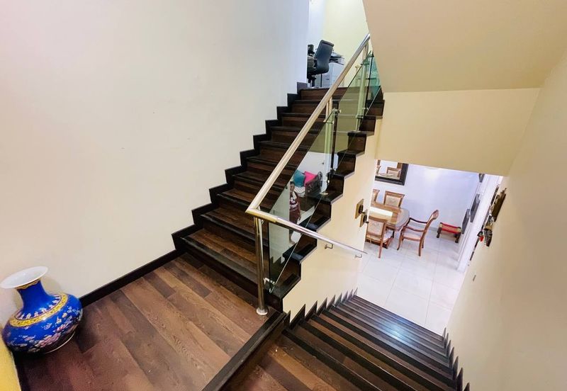 Lake View 2.5 Storey Super Link Terrace CYPRUS USJ Heights Subang Jaya for sale 