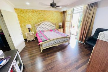 Lake View 2.5 Storey Super Link Terrace CYPRUS USJ Heights Subang Jaya for sale 