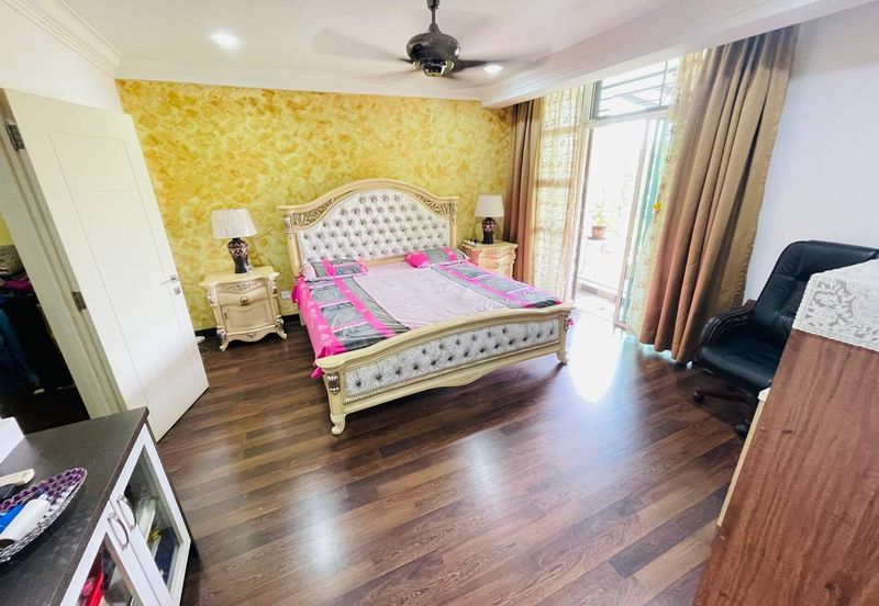 Lake View 2.5 Storey Super Link Terrace CYPRUS USJ Heights Subang Jaya for sale 