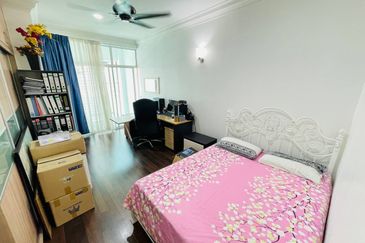 Lake View 2.5 Storey Super Link Terrace CYPRUS USJ Heights Subang Jaya for sale 