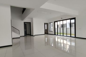 Hevea Elmina Gardens