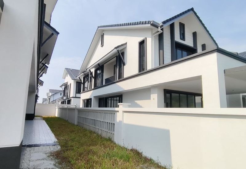 Hevea Elmina Gardens