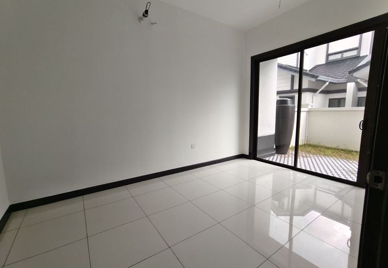 Hevea Elmina Gardens