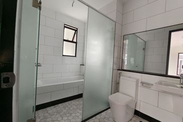 Hevea Elmina Gardens