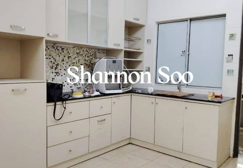 Bandar Puteri with Ample Car park