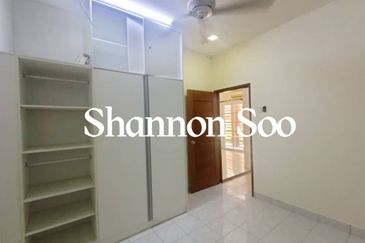 Bandar Puteri with Ample Car park