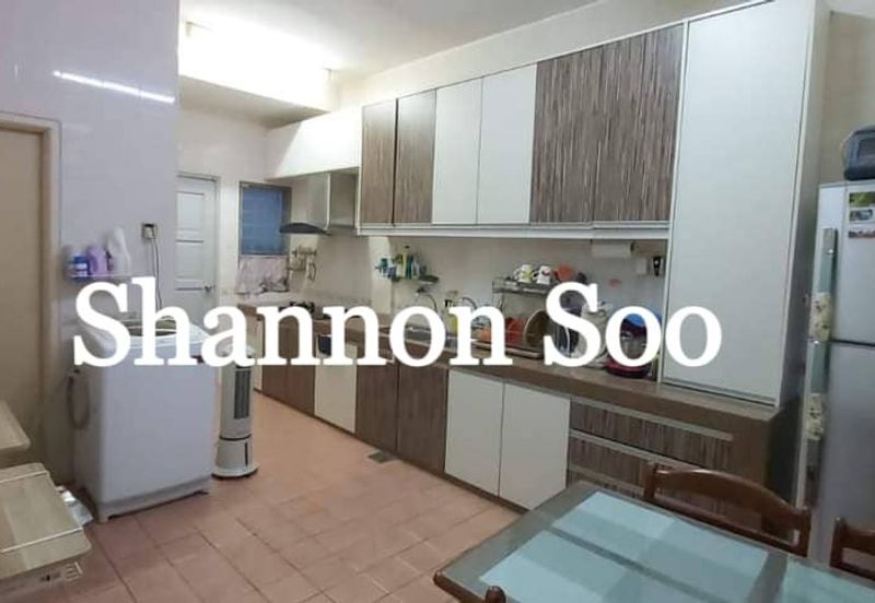 Newly Painted Bandar Puteri for Rent