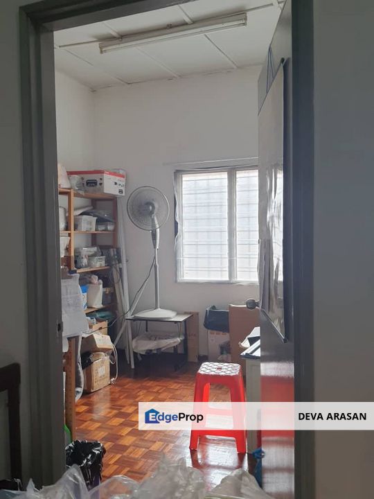 Gated & Guarded PJ Double Storey House For Sale, Selangor, Petaling Jaya