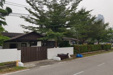 Seksyen 18, Petaling Jaya