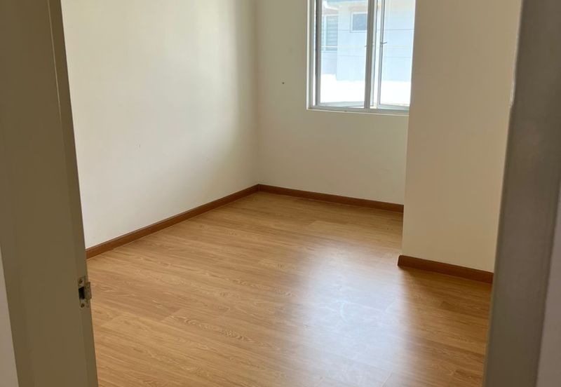 Albury 2, Taman Tasik Senangin