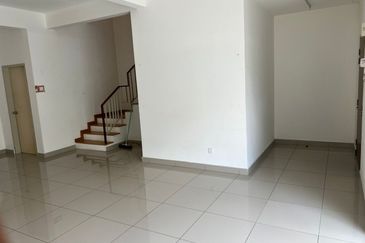 Albury 2, Taman Tasik Senangin