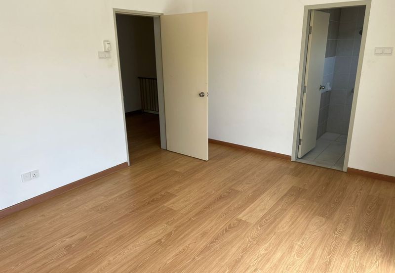 Albury 2, Taman Tasik Senangin