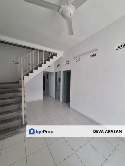 Section 8 Double Storey Terrace For Rent, Selangor, Petaling Jaya