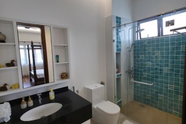 Perdana Lakeview East