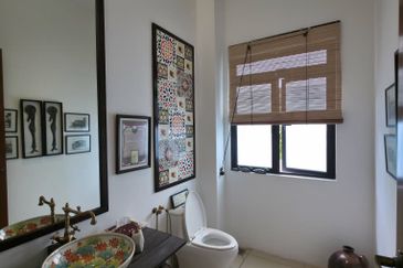 Perdana Lakeview East