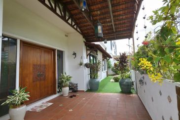 Perdana Lakeview East