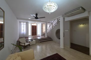 Anjung Damai 10 4-Storey Terrace House For Sale