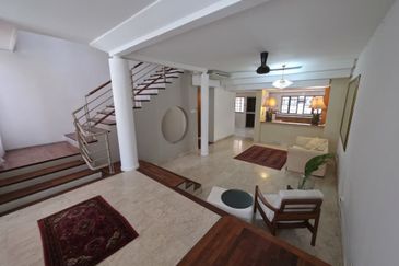 Anjung Damai 10 4-Storey Terrace House For Sale