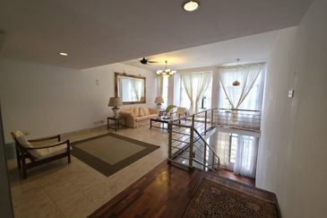 Anjung Damai 10 4-Storey Terrace House For Sale