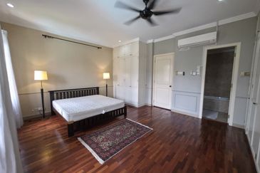 Anjung Damai 10 4-Storey Terrace House For Sale