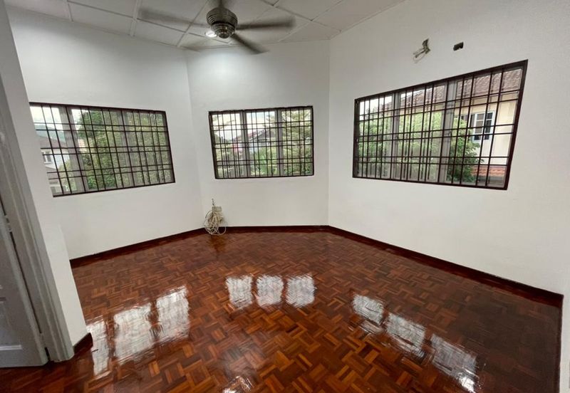 KEMAYAN COUNTRY TOWNSHIP (RASAH KEMAYAN)