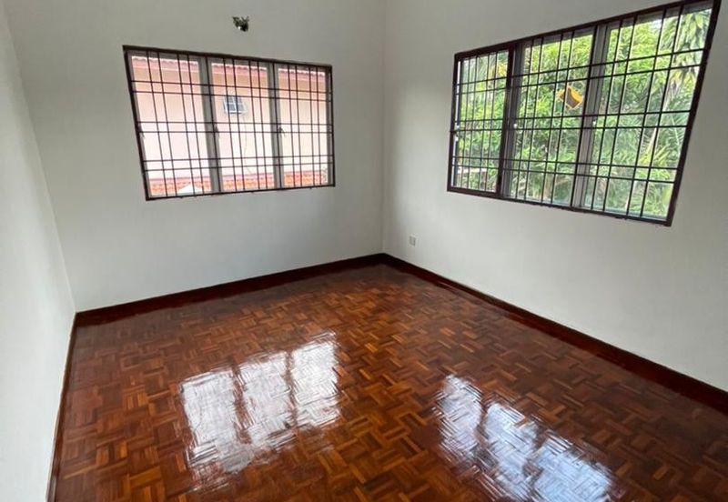 KEMAYAN COUNTRY TOWNSHIP (RASAH KEMAYAN)