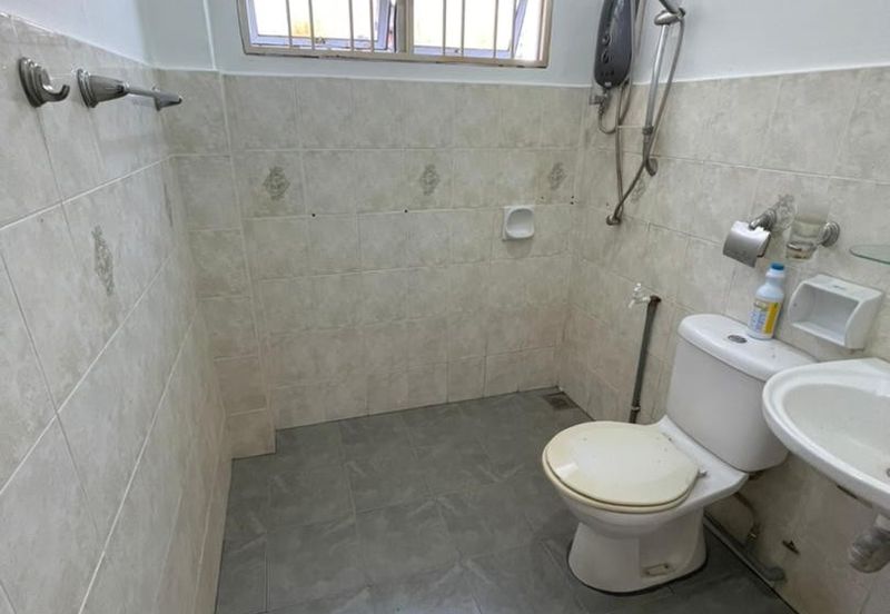 KEMAYAN COUNTRY TOWNSHIP (RASAH KEMAYAN)