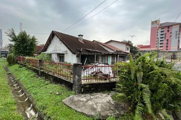 Section 1A PJ Single Storey Corner Lot Semi-D For Sale