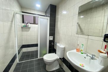 Indah Alam Condominium