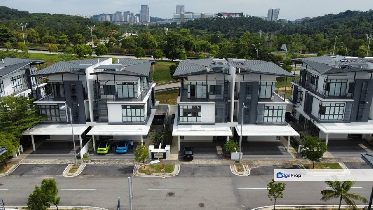 EXCLUSIVE 3 STOREY SEMI DETACHED HOUSE AUGUSTA PRECINT 12 PUTRAJAYA For ...