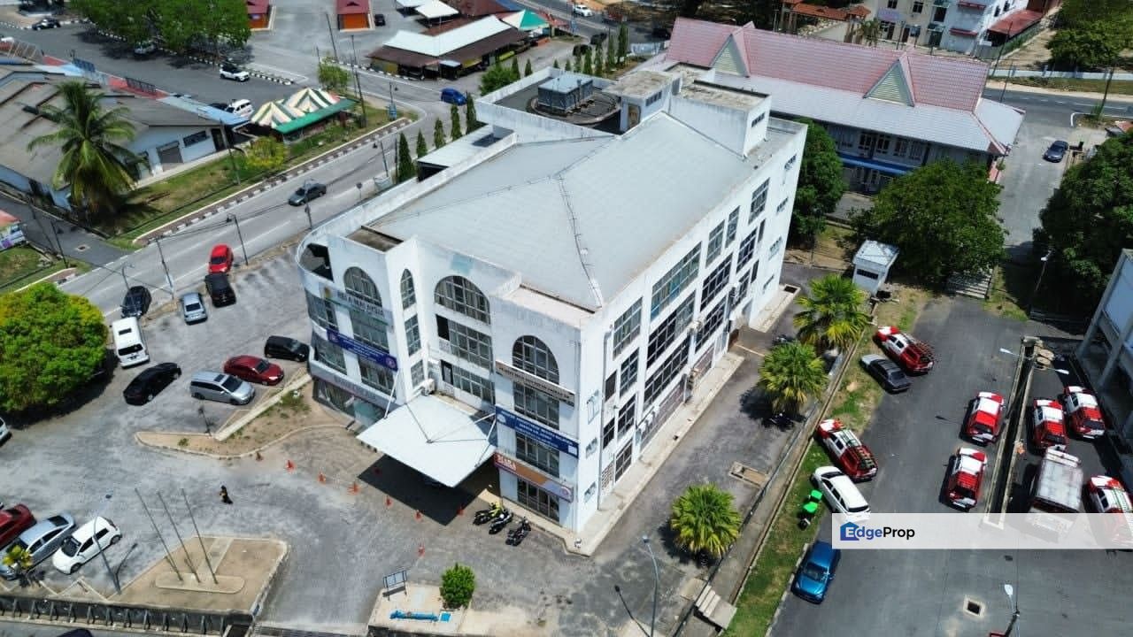 STRATEGIC INVESTMENT OPPORTUNITY IN Sik – COMMERCIAL OFFICE BUILDING, Kedah, Sik