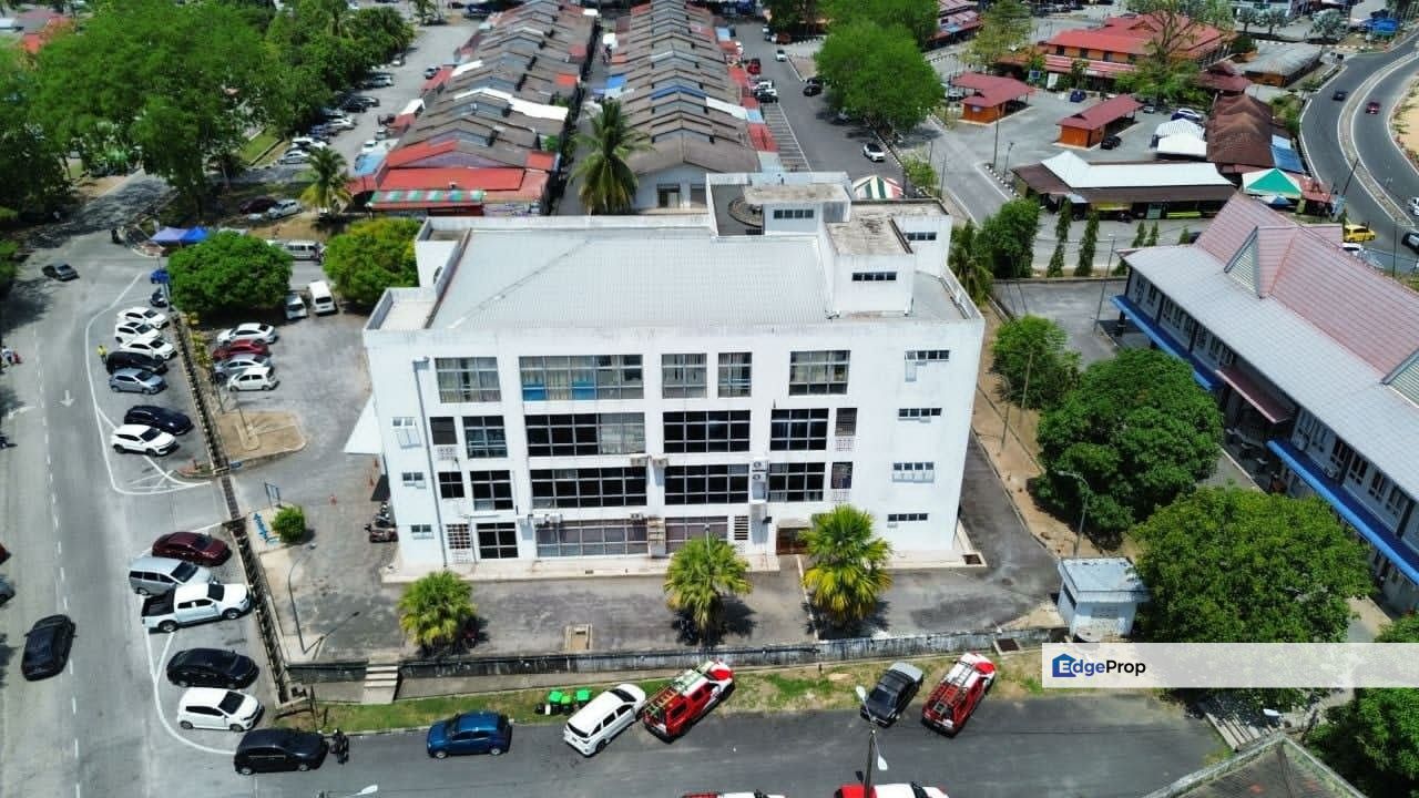 STRATEGIC INVESTMENT OPPORTUNITY IN Sik – COMMERCIAL OFFICE BUILDING, Kedah, Sik