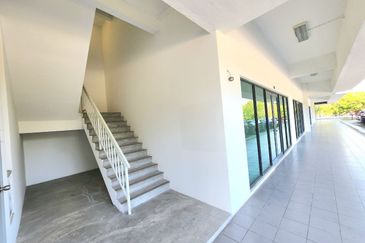 Cyberjaya’s Commercial Hotspot – Ready for Business & Investment!