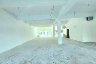 Cyberjaya’s Commercial Hotspot – Ready for Business & Investment!