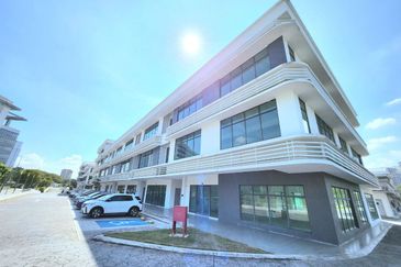 Cyberjaya’s Commercial Hotspot – Ready for Business & Investment!
