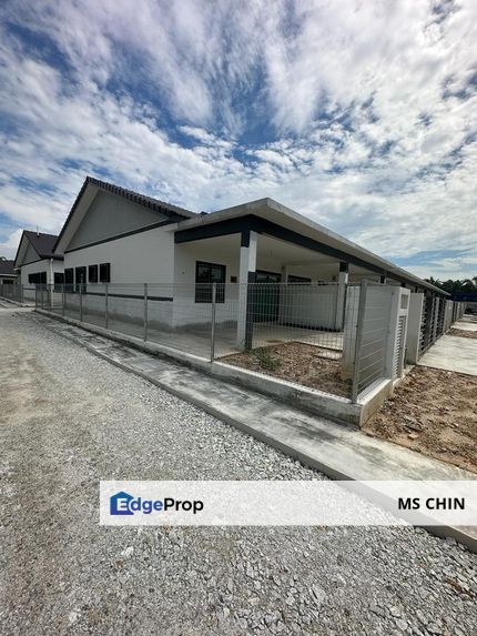 Kapar Klang Rumah Baru Last End Lot Tepi Tanah 5 kaki Siap Full Loan, Selangor, Kapar 