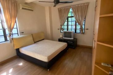 KGSAAS Golf Club, Seksyen 13