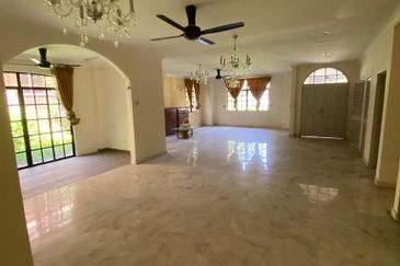 KGSAAS Golf Club, Seksyen 13