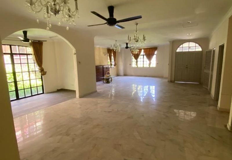 KGSAAS Golf Club, Seksyen 13