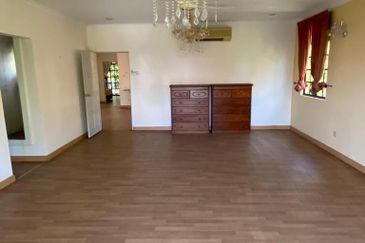 KGSAAS Golf Club, Seksyen 13