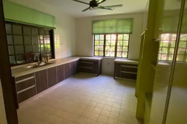 KGSAAS Golf Club, Seksyen 13