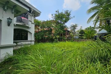 KGSAAS Golf Club, Seksyen 13