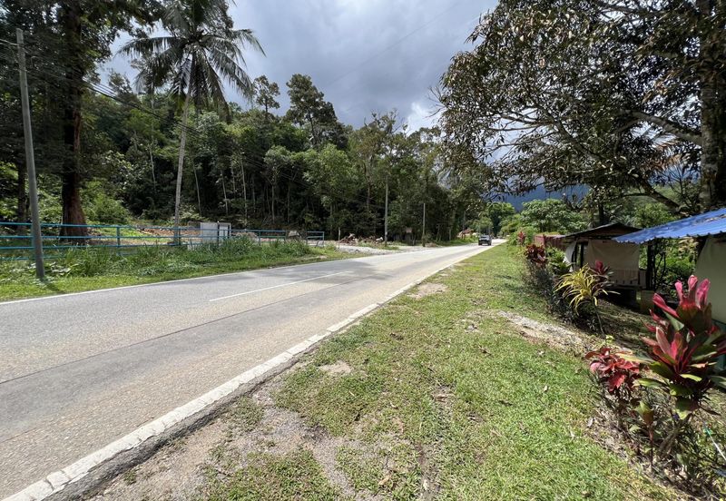 Tanah Tepi Sungai Untuk Dijual Di Lubok Manggis Hulu Langat Tepi Jalan Utama!