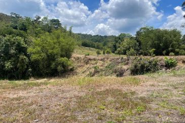 For SALE Tanah Dusun 2.2 Ekar [Tepi Sungai] Lubok Kelubi Batu 20, Hulu Langat